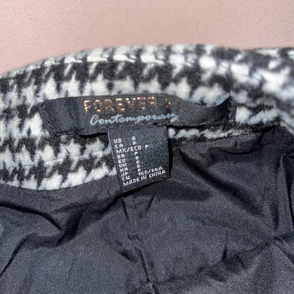 wool with satin lining belted skirt - Picture 3 of 4